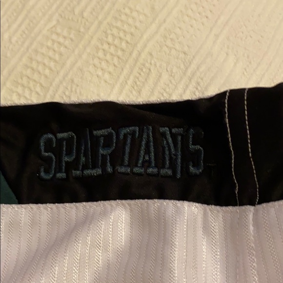 Chillwear XL white polo with MSU Spartan logo - Picture 3 of 8